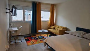 Cozy studio 3 min walk to train station
